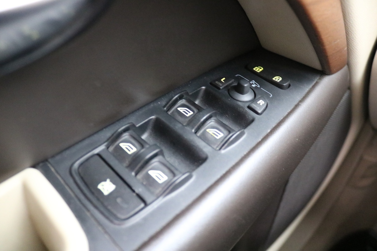 Volvo XC70 vaihtoauto