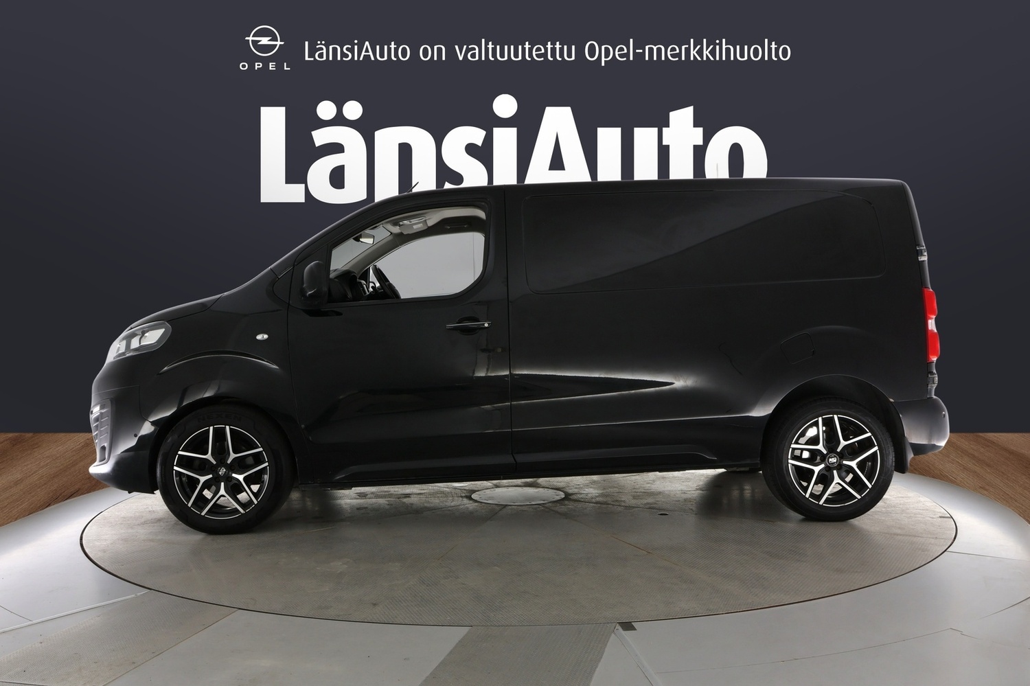 Opel Vivaro vaihtoauto