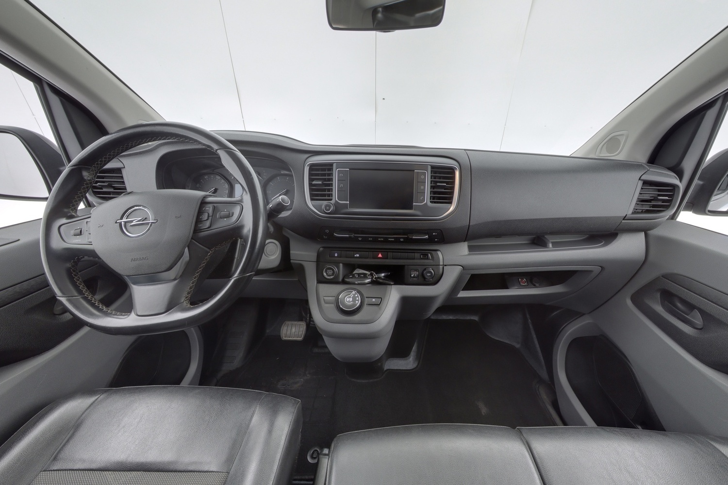 Opel Vivaro vaihtoauto