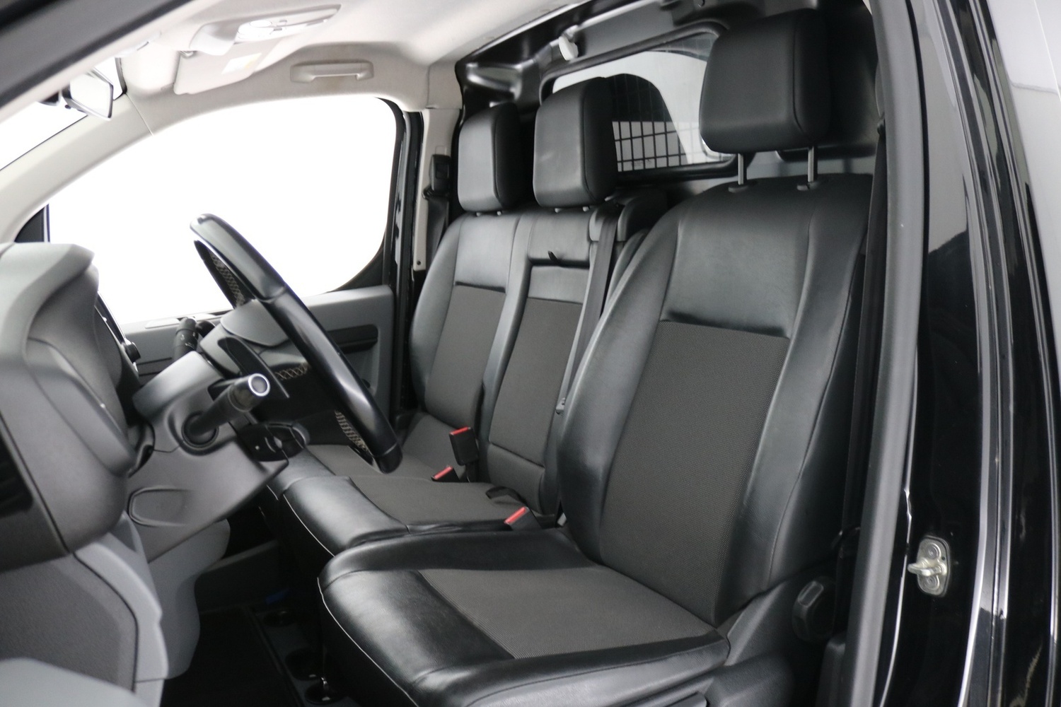 Opel Vivaro vaihtoauto