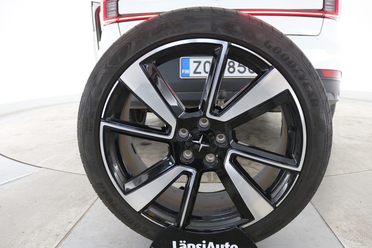 Polestar 2 vaihtoauto