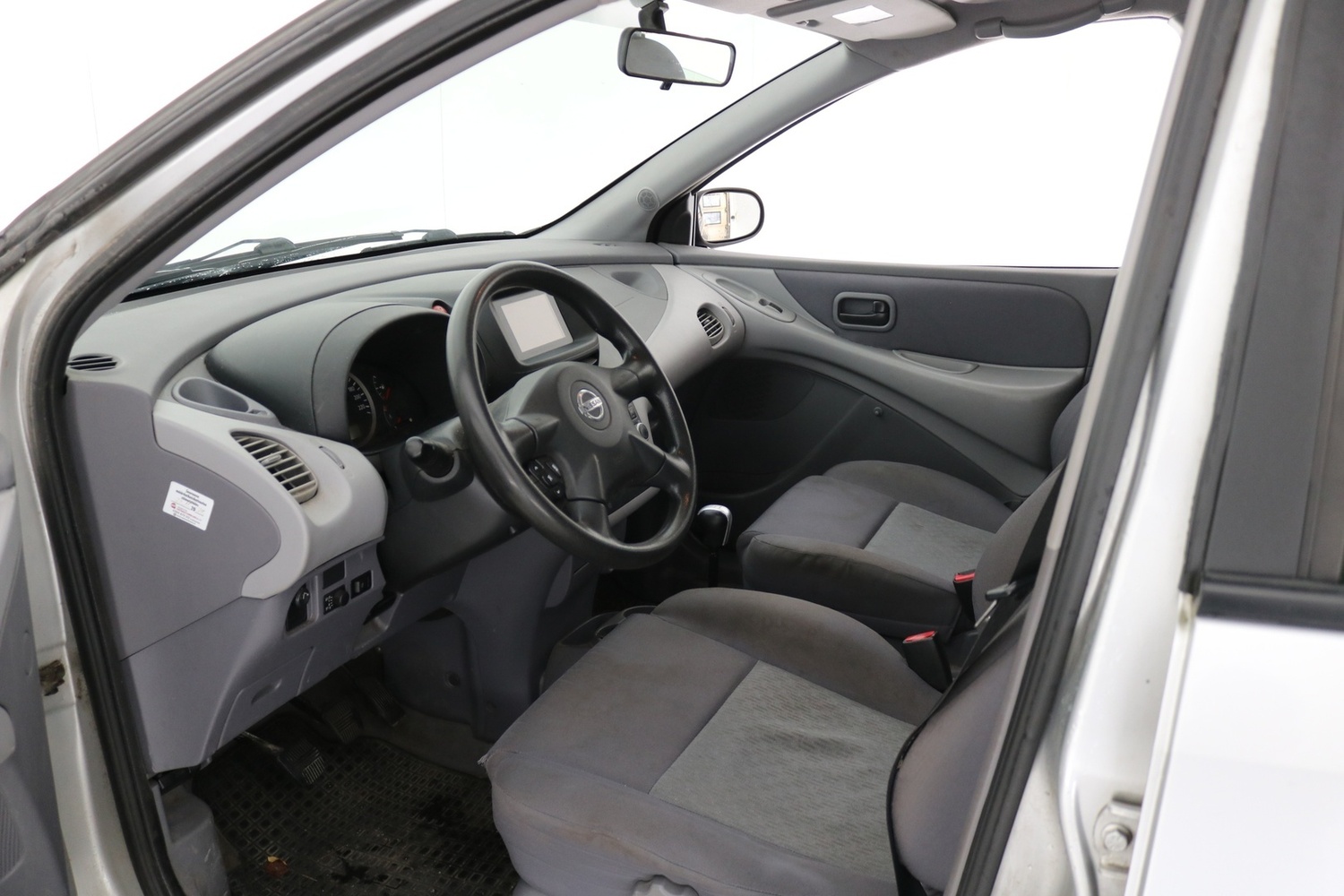Nissan Almera Tino vaihtoauto