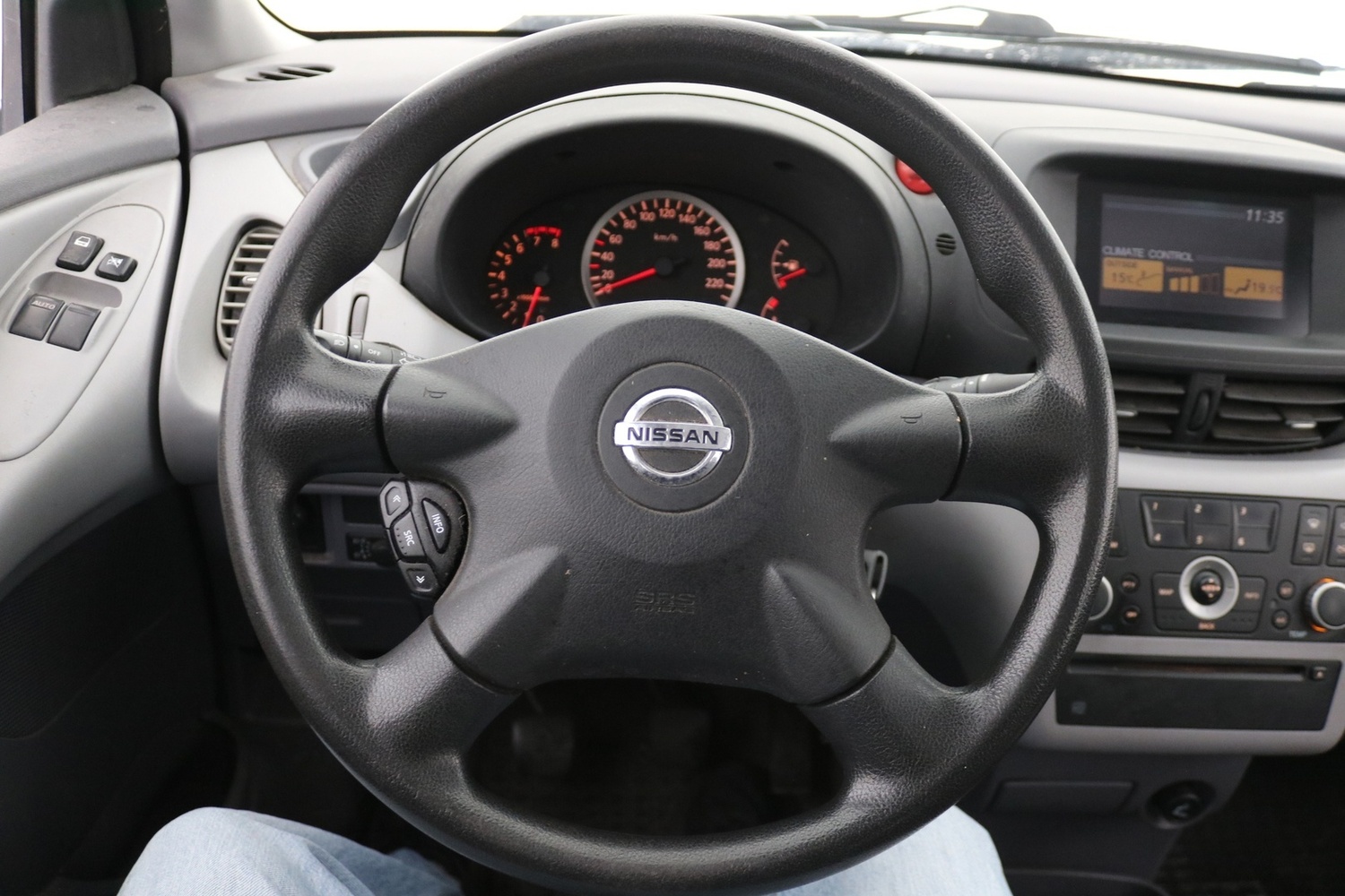 Nissan Almera Tino vaihtoauto