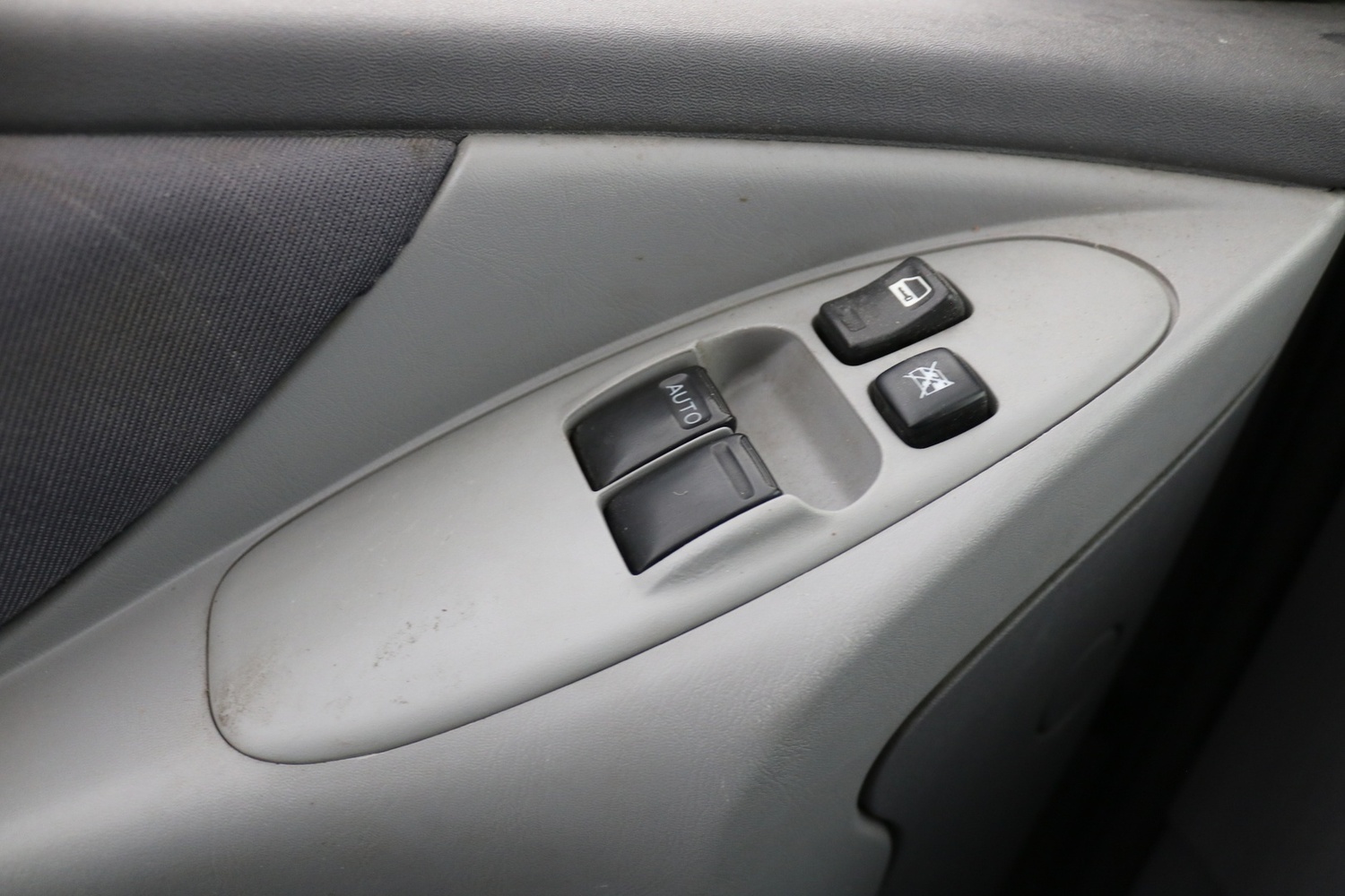 Nissan Almera Tino vaihtoauto