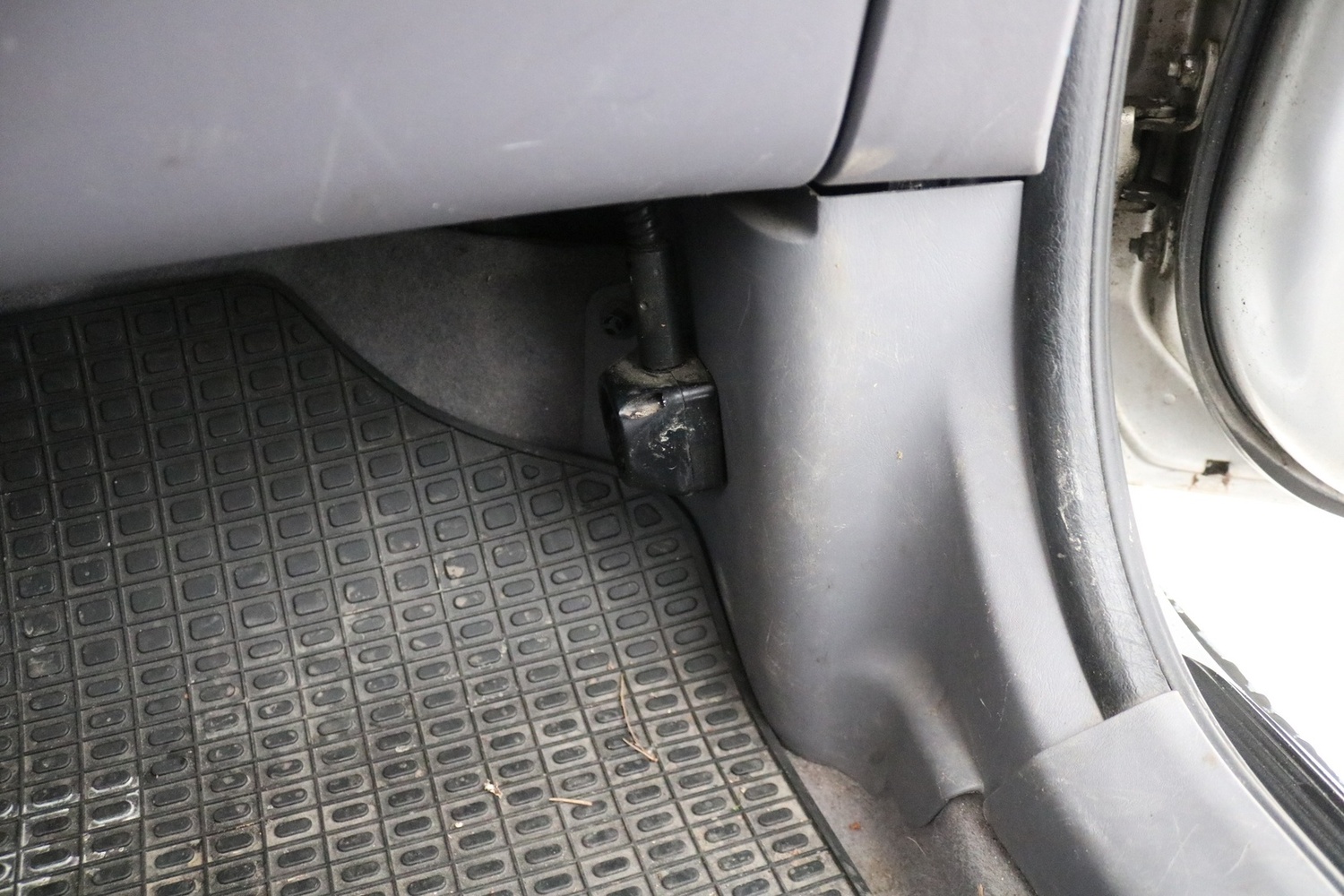 Nissan Almera Tino vaihtoauto