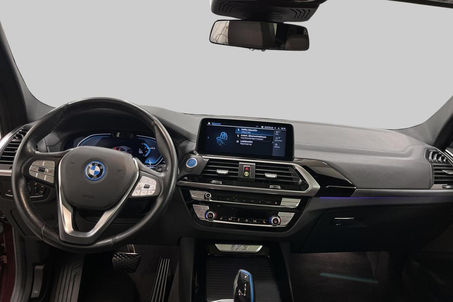 BMW iX3 vaihtoauto