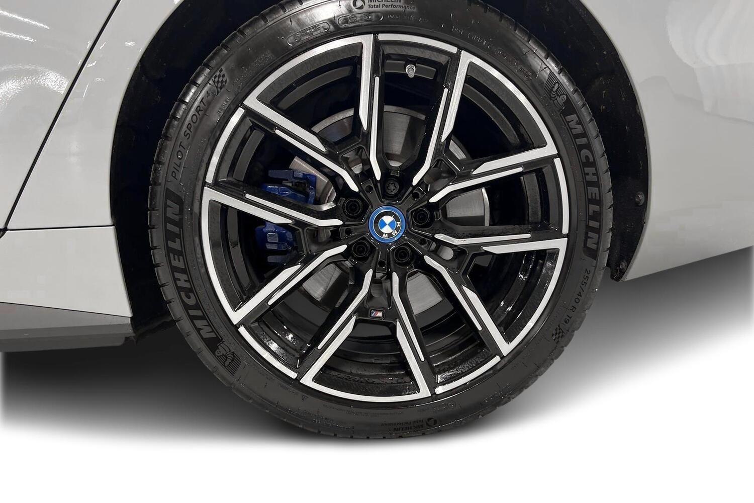 BMW i4 M50 vaihtoauto