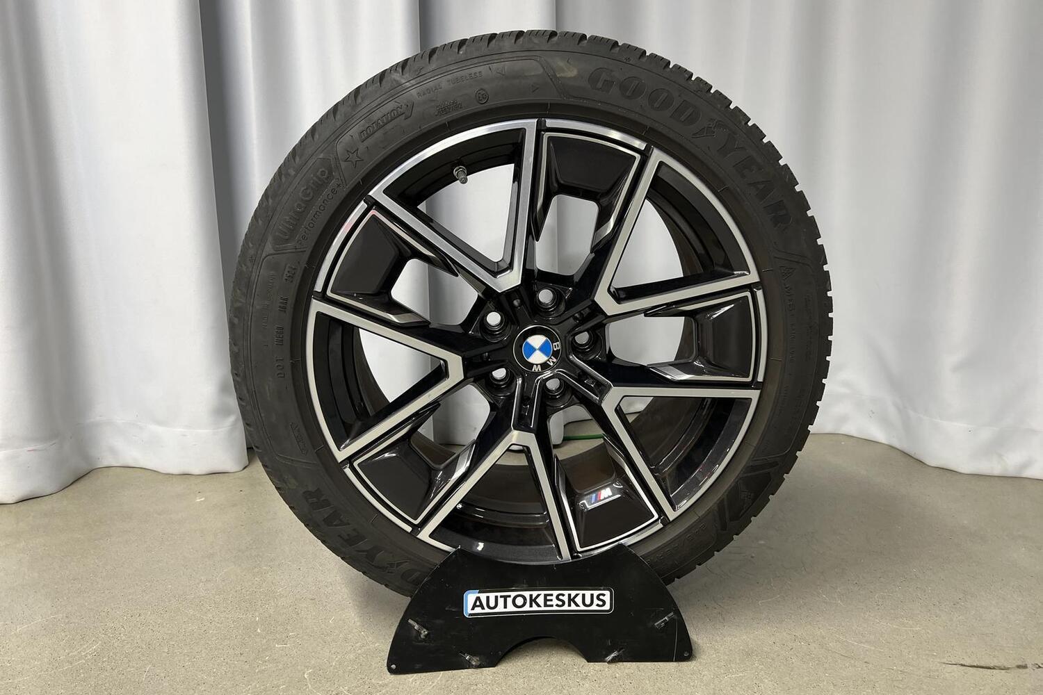 BMW i4 M50 vaihtoauto