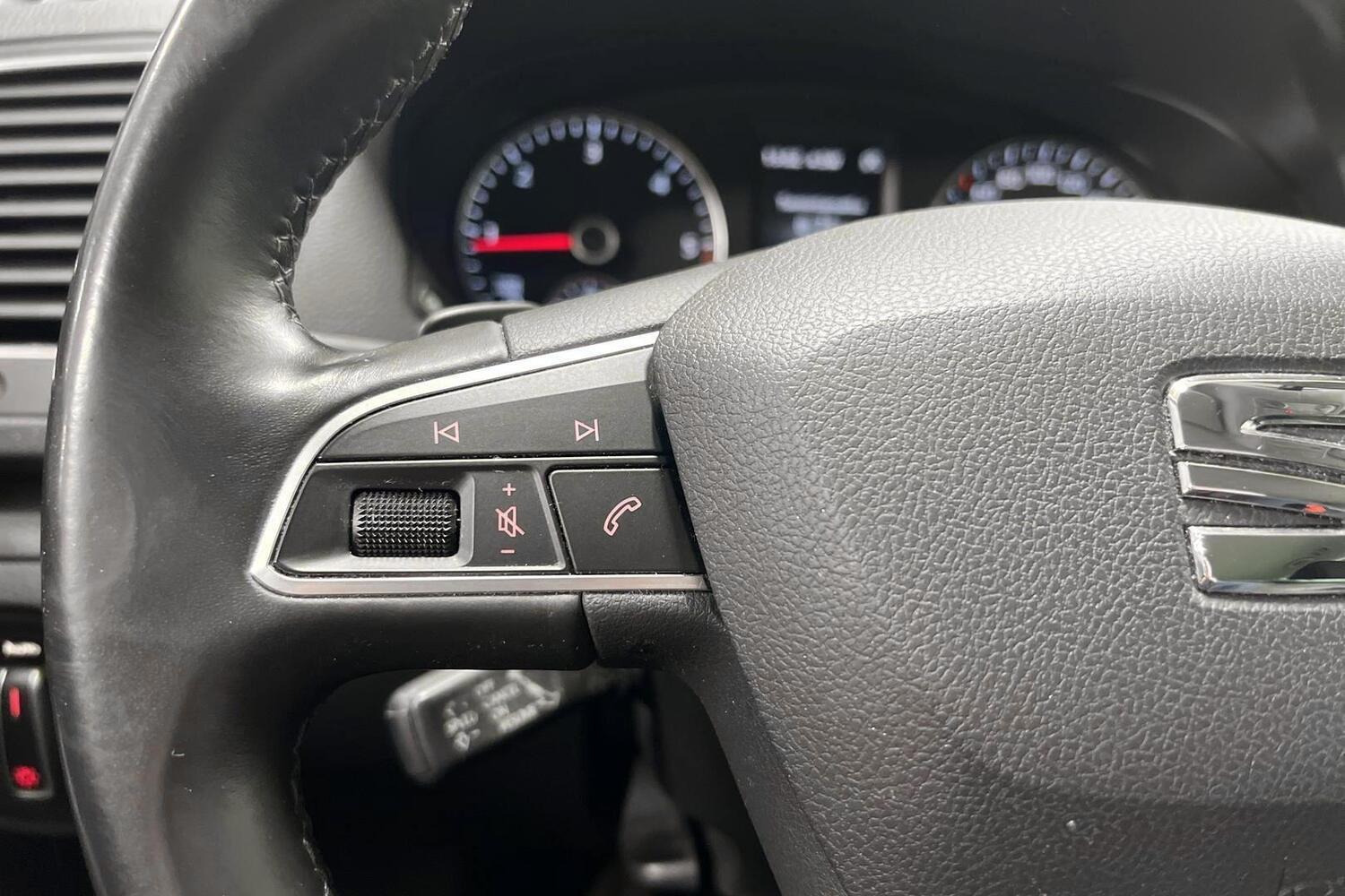 SEAT Alhambra vaihtoauto