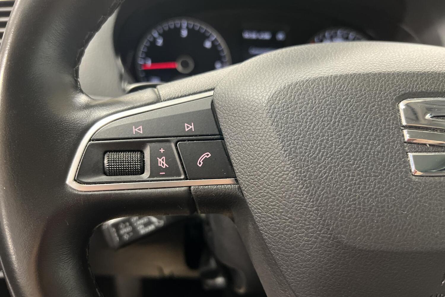 SEAT Alhambra vaihtoauto