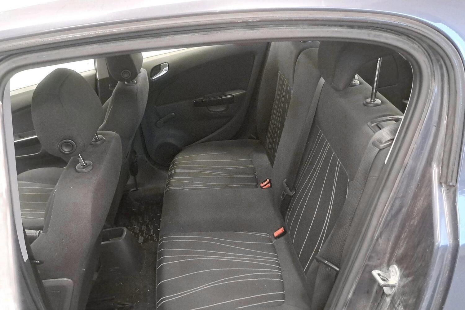 Opel Corsa vaihtoauto