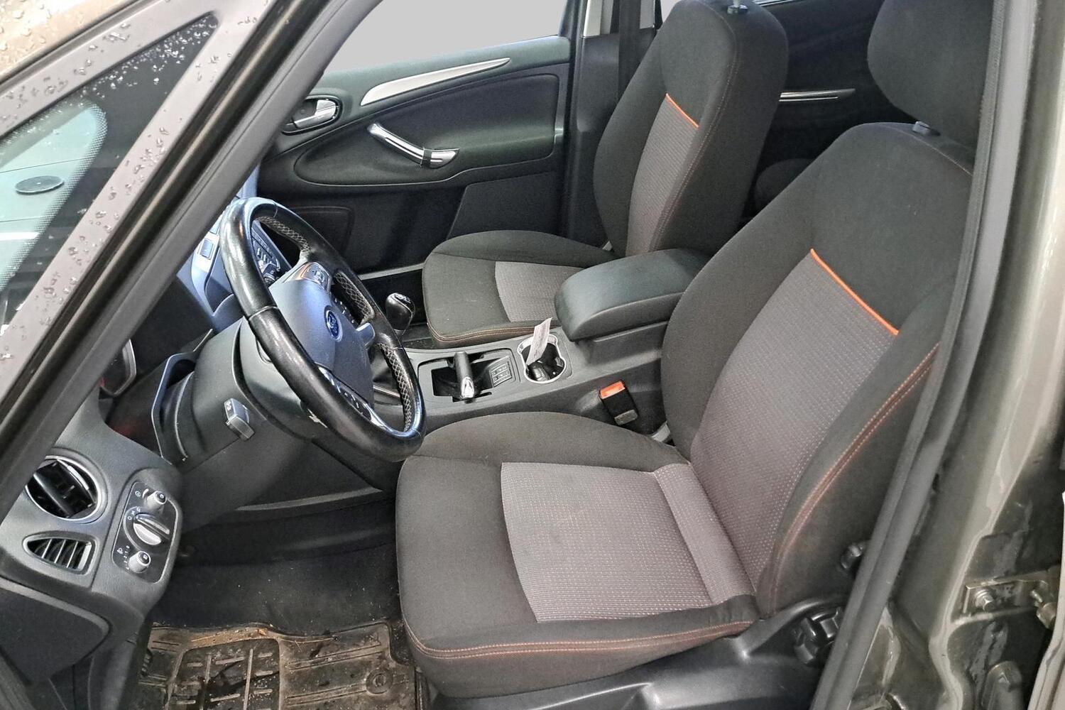 Ford Galaxy vaihtoauto