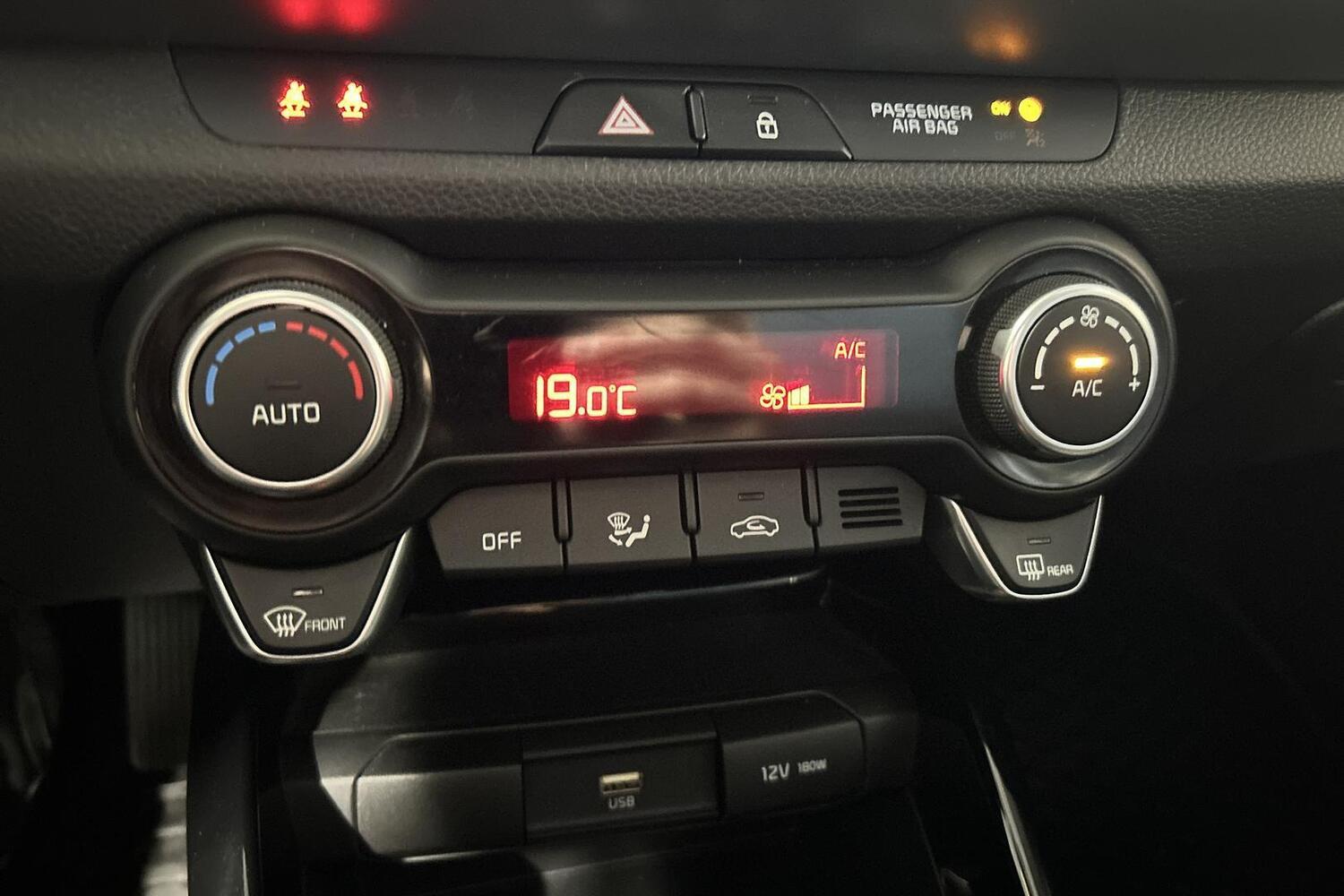 Kia Stonic vaihtoauto