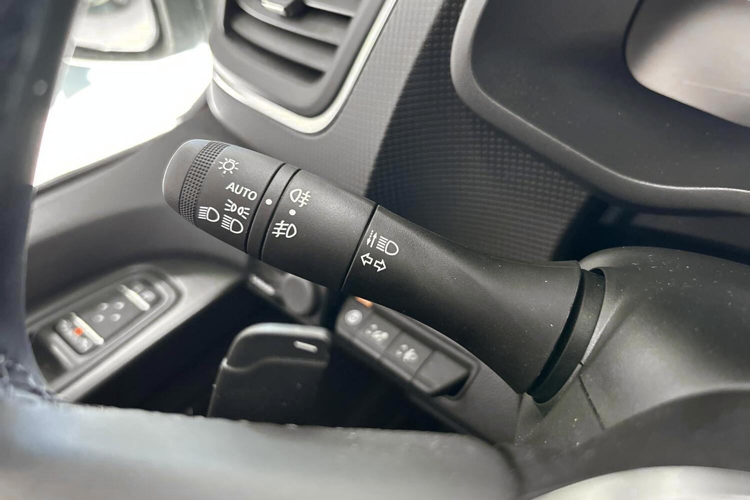 Nissan Primastar vaihtoauto