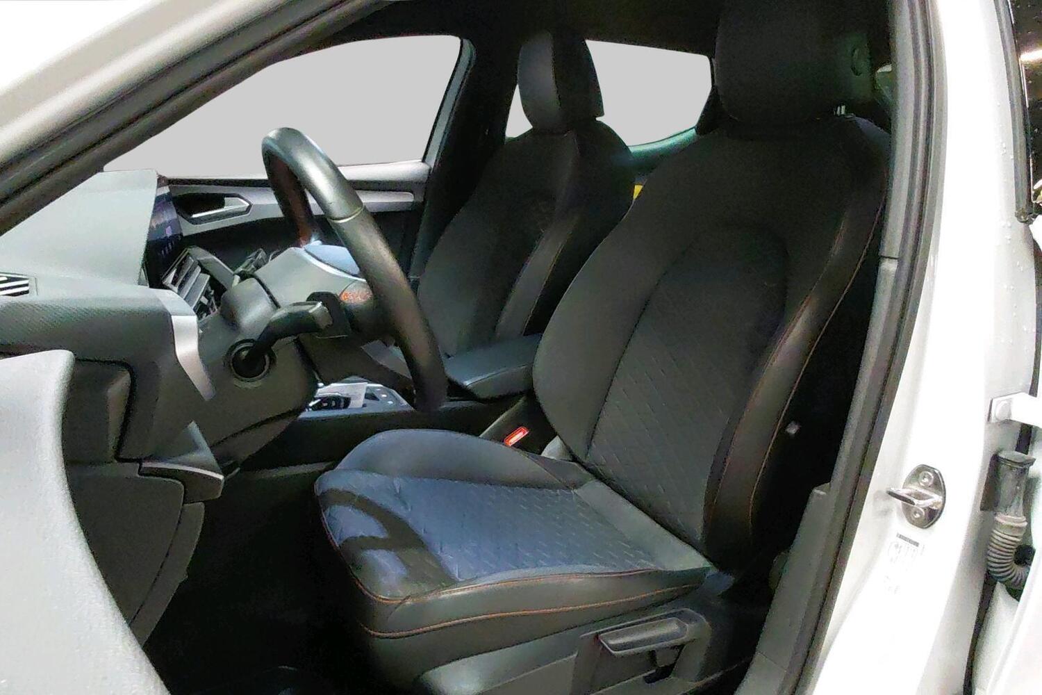 SEAT Leon vaihtoauto