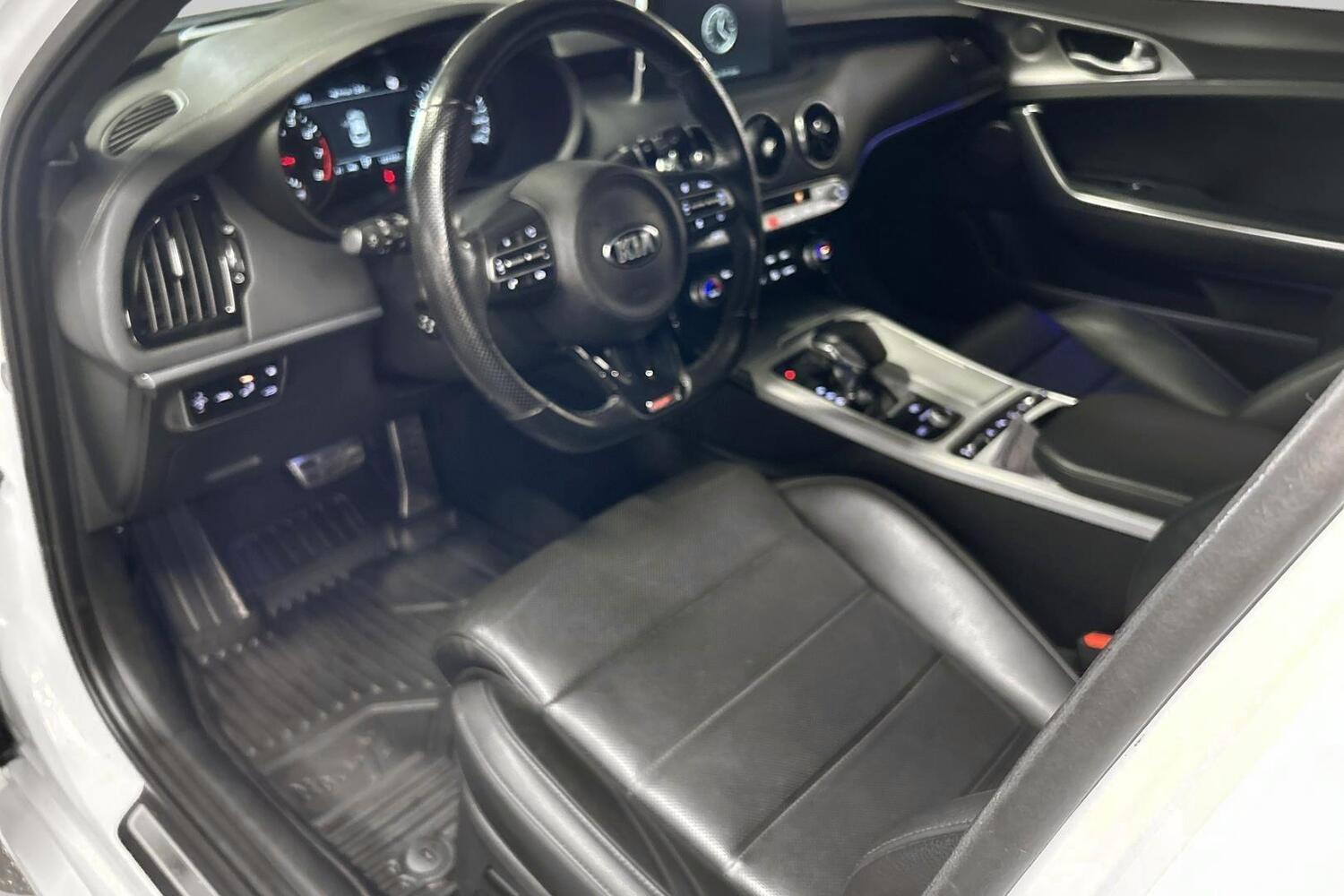 Kia Stinger vaihtoauto