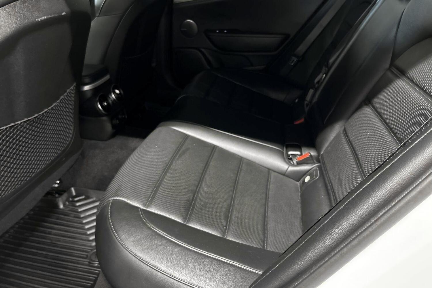 Kia Stinger vaihtoauto