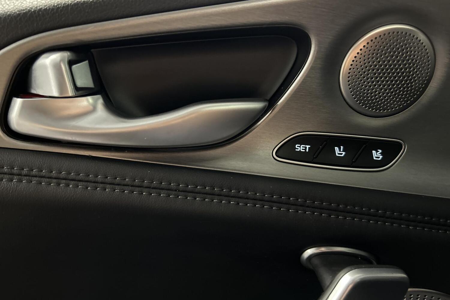 Kia Stinger vaihtoauto