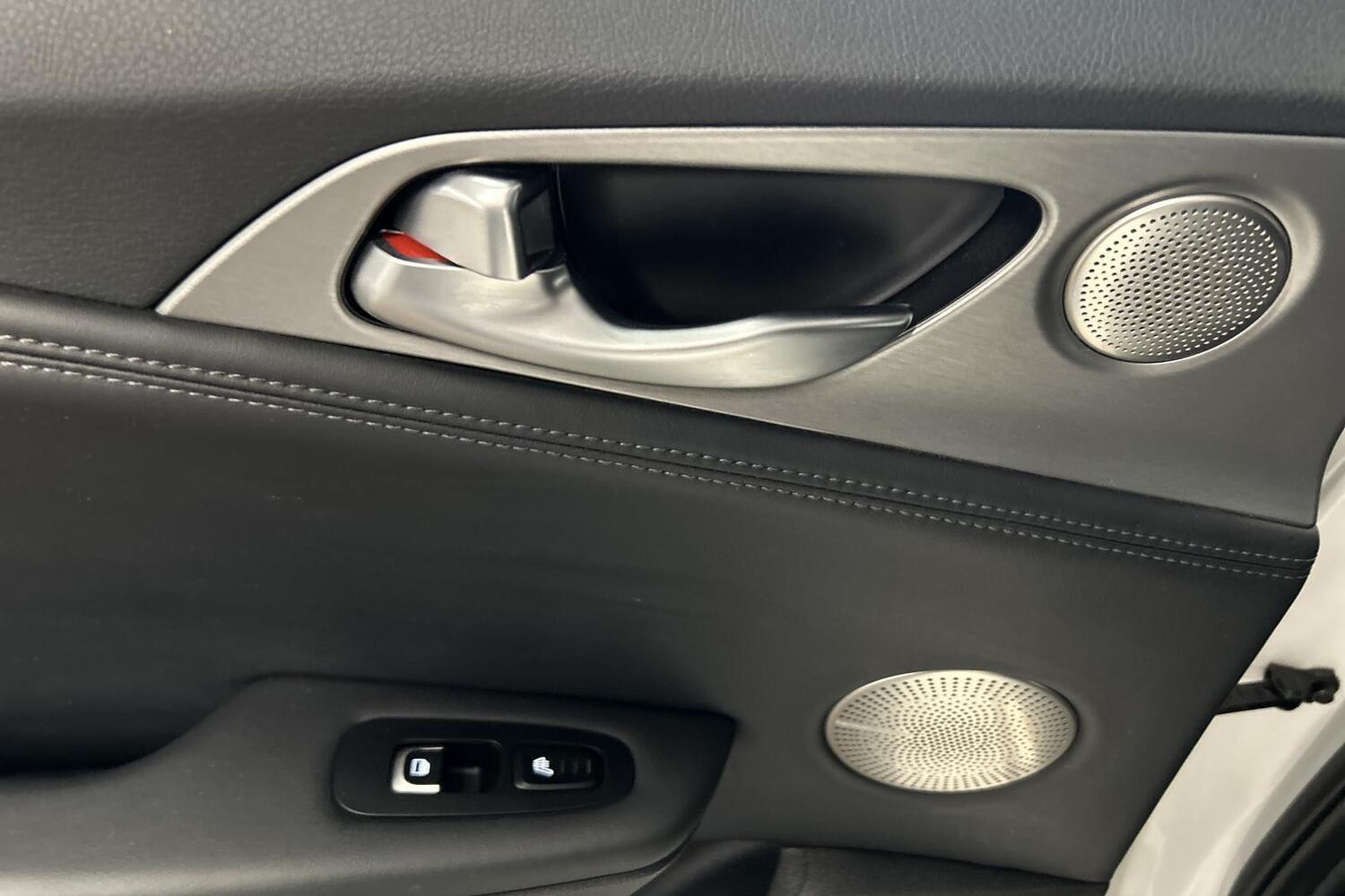 Kia Stinger vaihtoauto