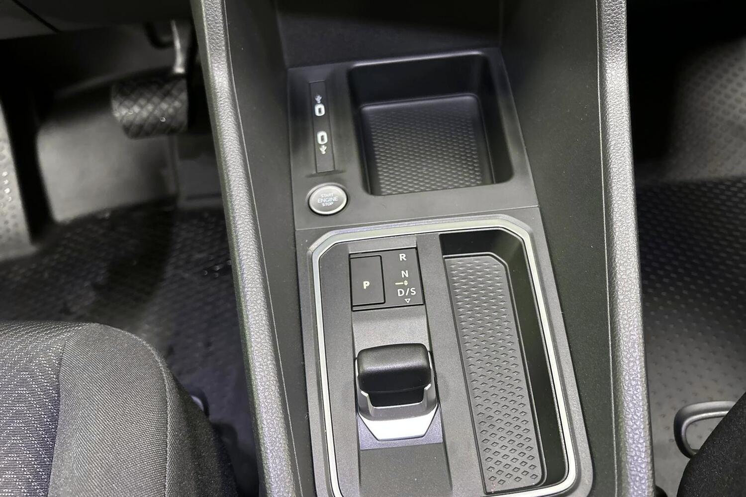 Ford Transit Connect vaihtoauto