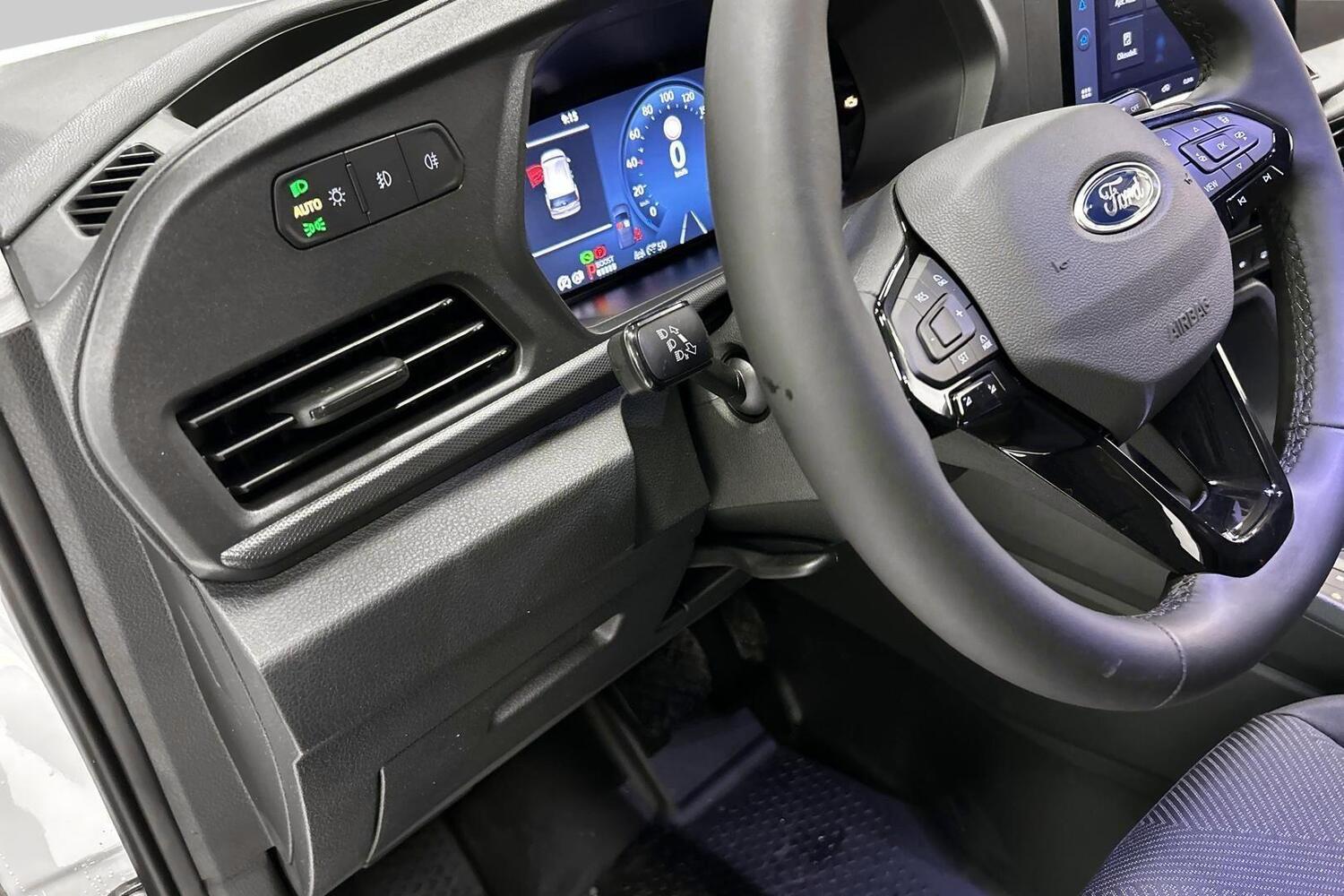 Ford Transit Connect vaihtoauto