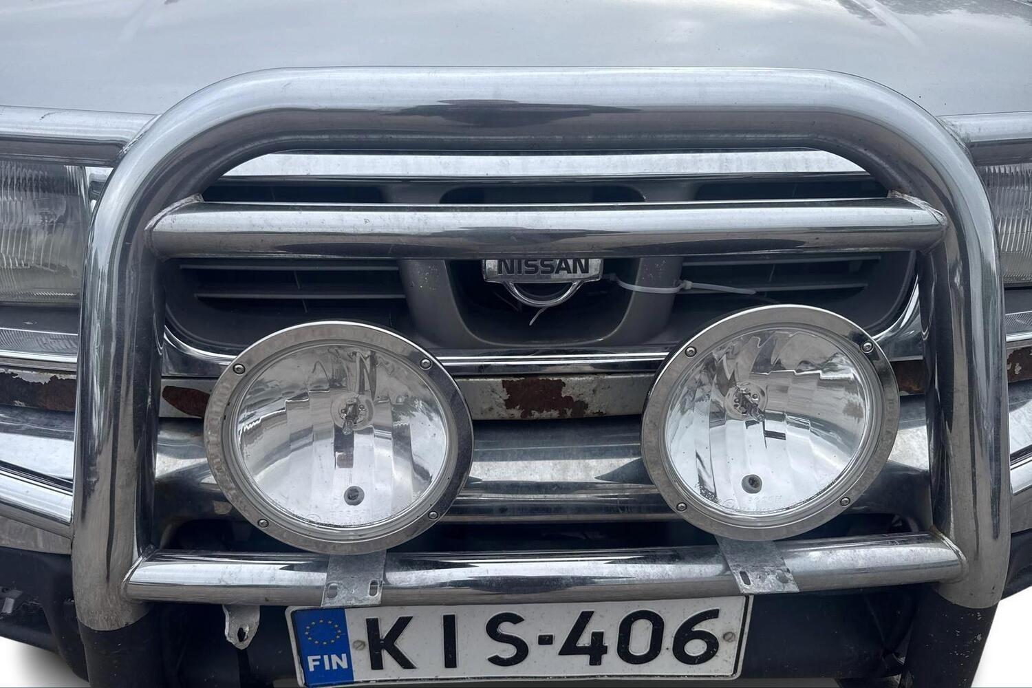 Nissan Pickup vaihtoauto