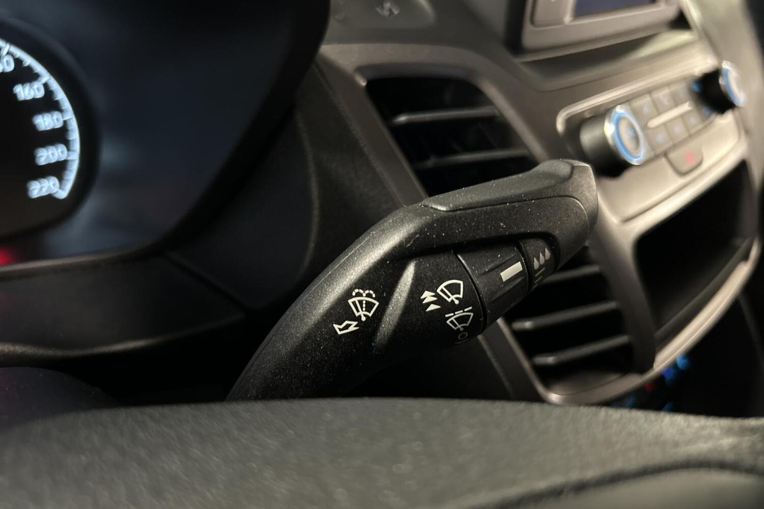 Ford Transit Connect vaihtoauto