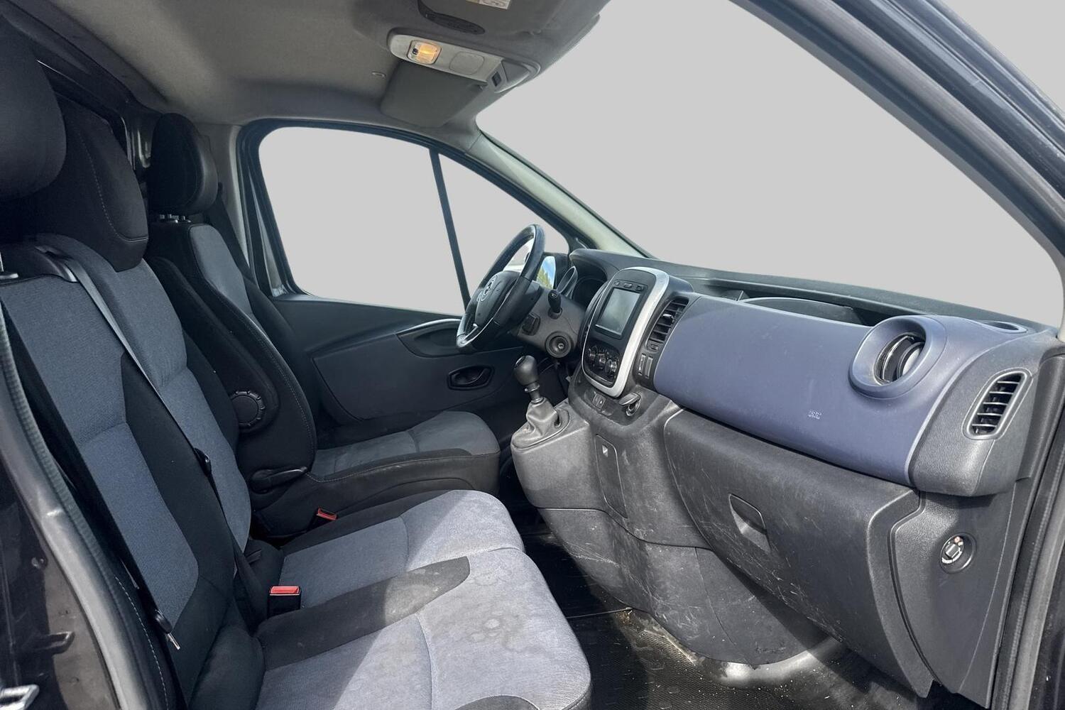Opel Vivaro vaihtoauto