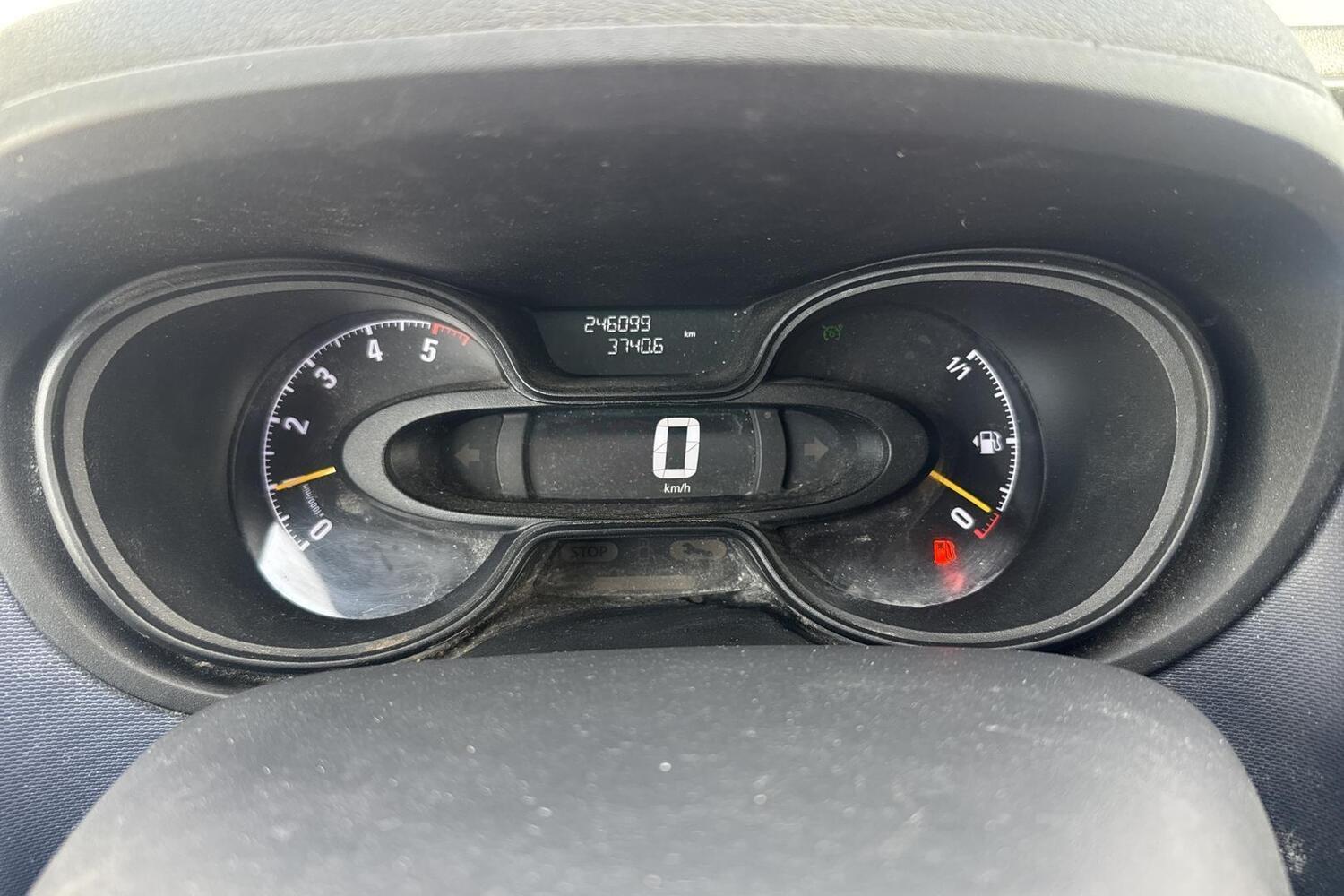 Opel Vivaro vaihtoauto