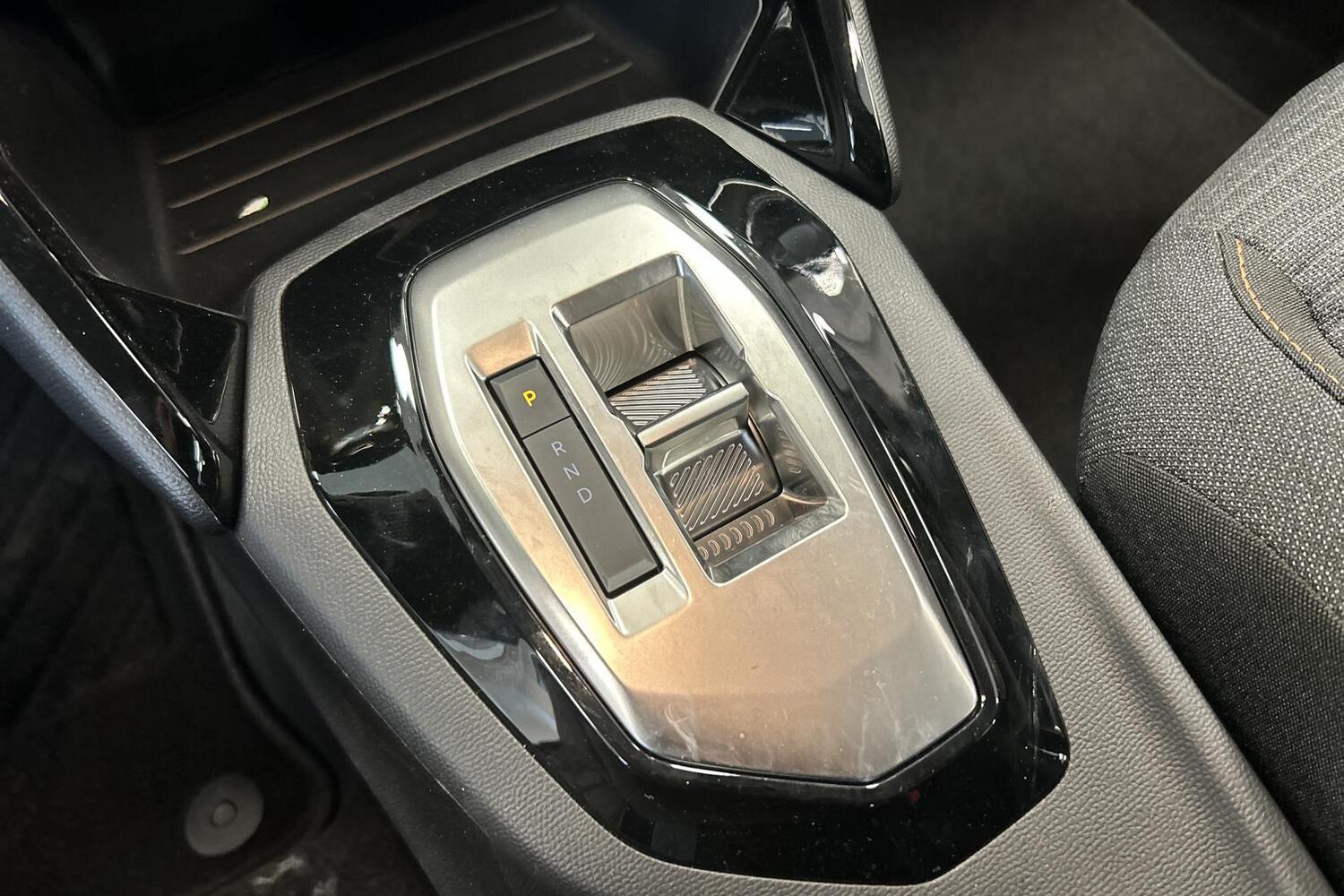 Peugeot 208 vaihtoauto