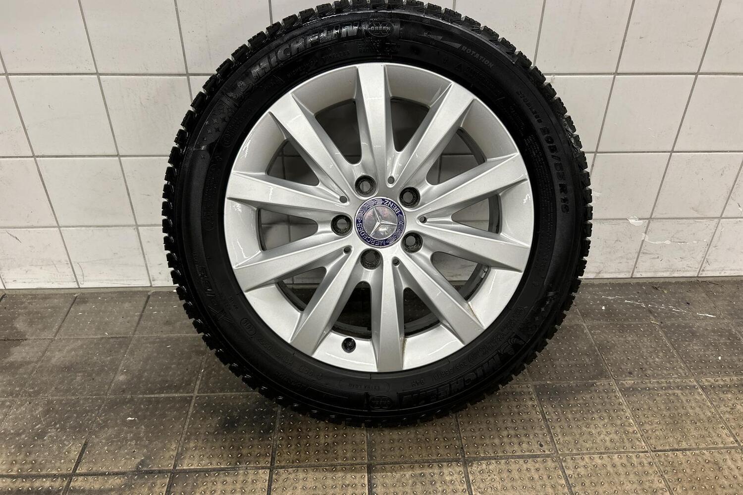 Mercedes-Benz B vaihtoauto