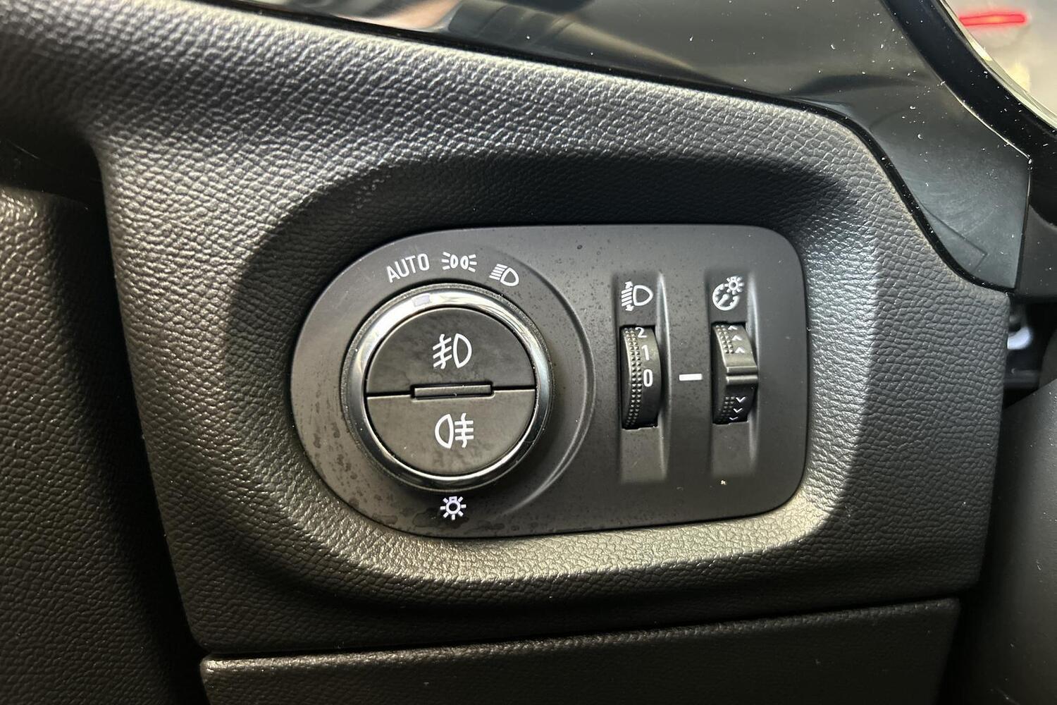 Opel Corsa vaihtoauto