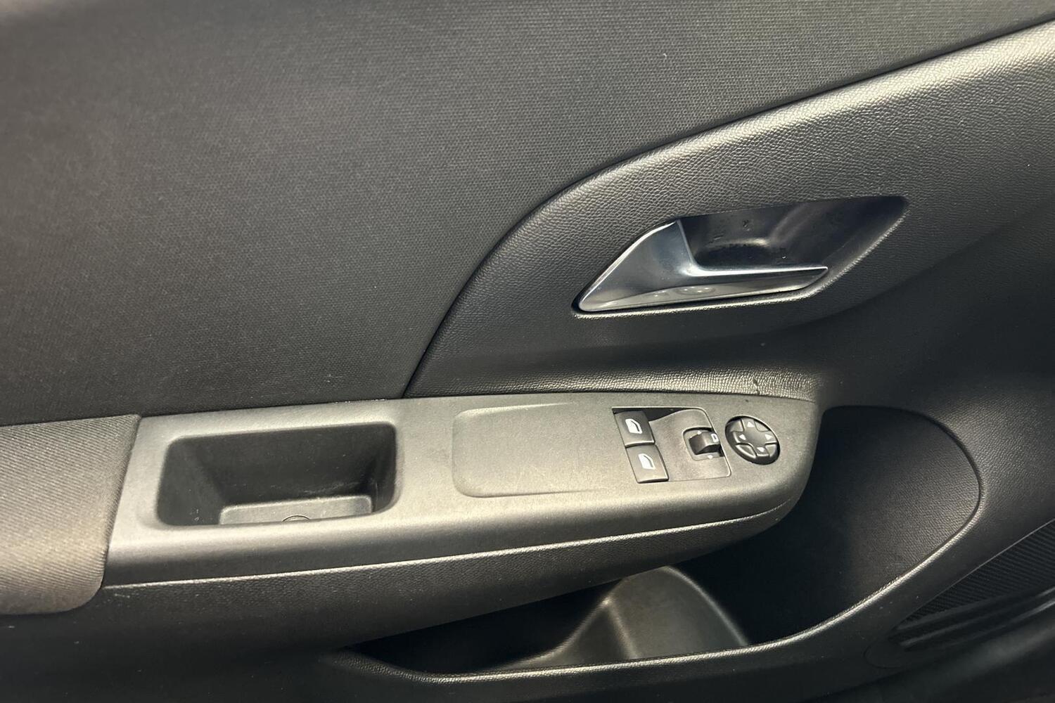 Opel Corsa vaihtoauto