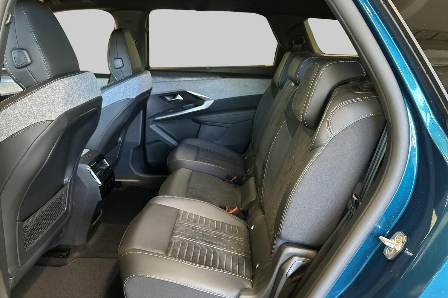 Peugeot E-5008 vaihtoauto