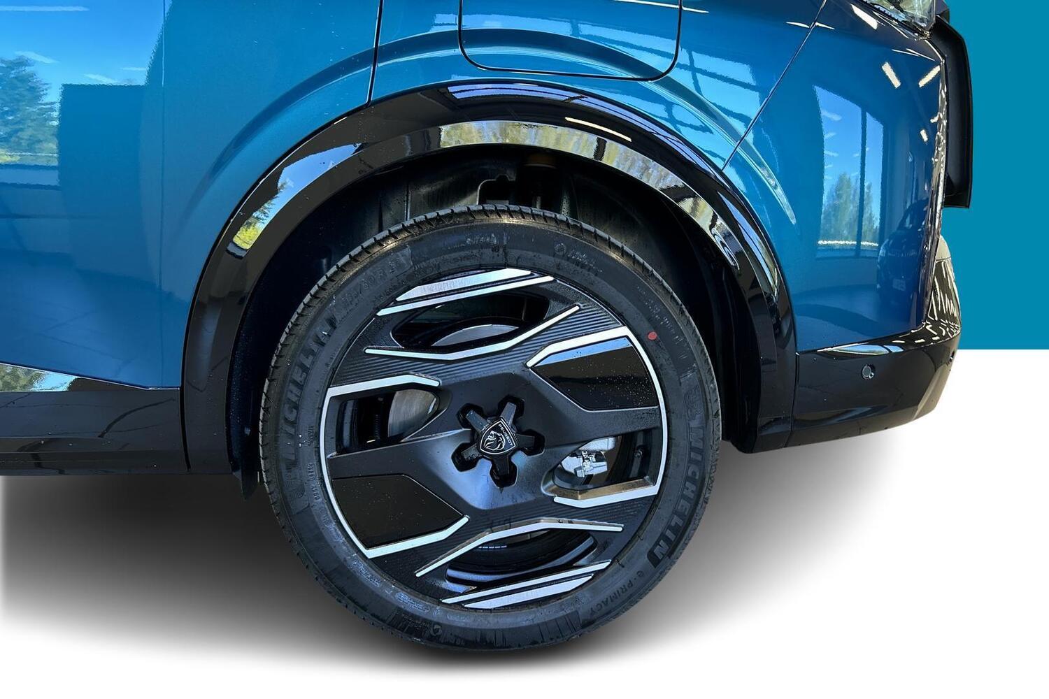 Peugeot E-5008 vaihtoauto