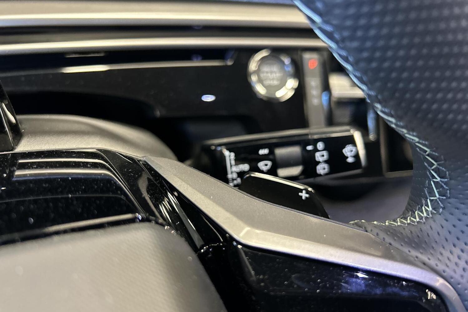 Peugeot E-5008 vaihtoauto