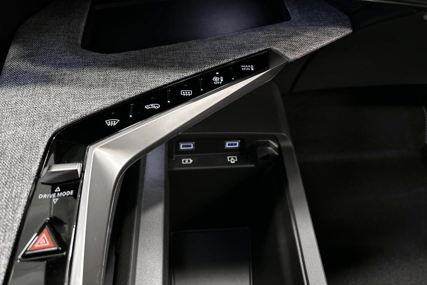 Peugeot E-3008 vaihtoauto