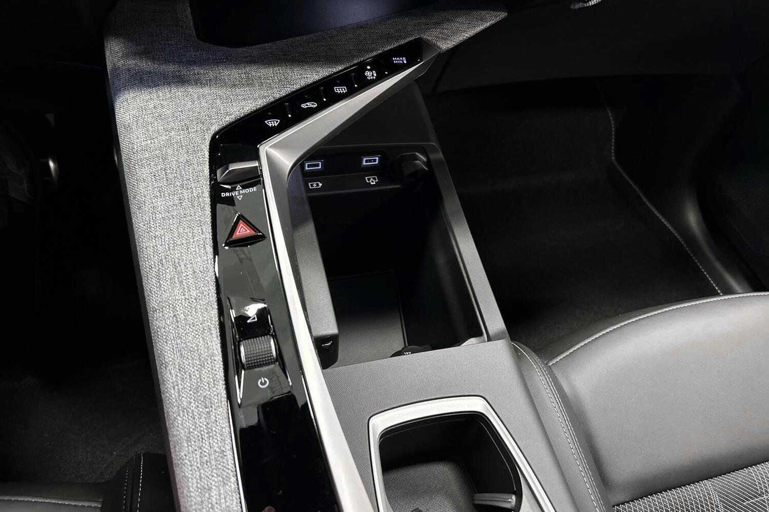 Peugeot E-3008 vaihtoauto