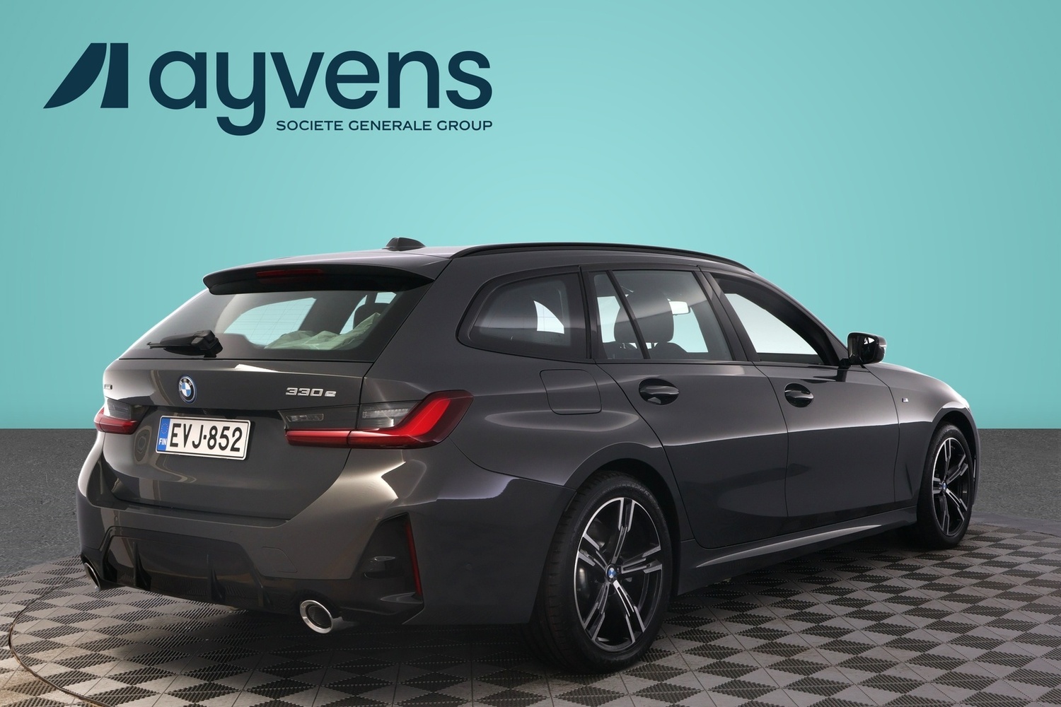 BMW 330 vaihtoauto