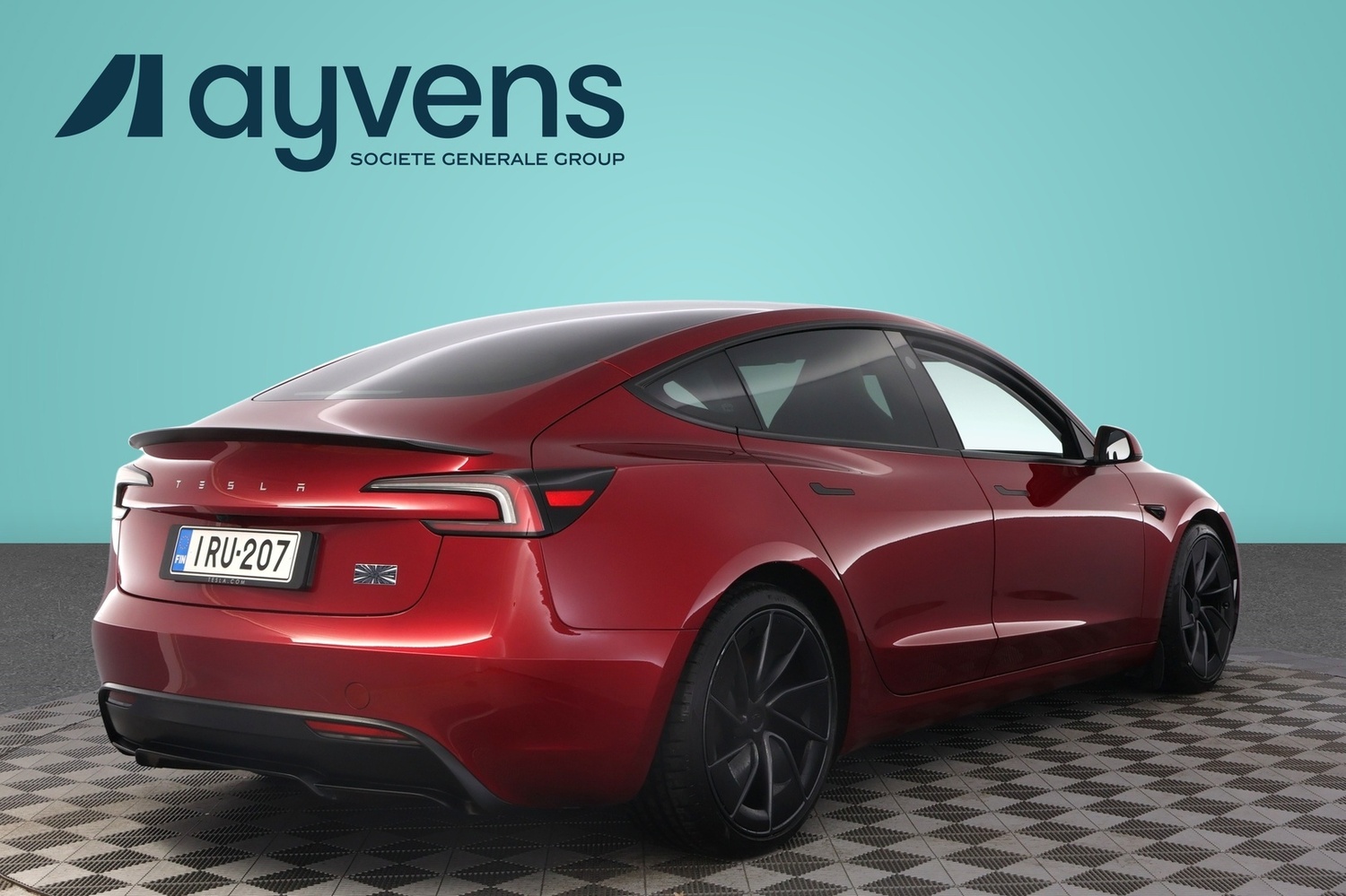 Tesla Model 3 vaihtoauto