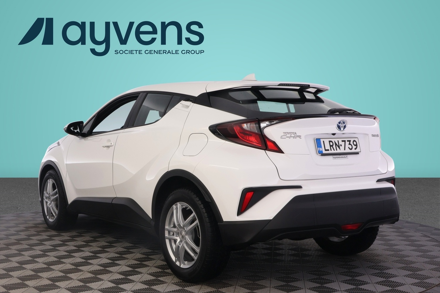 Toyota C-HR vaihtoauto