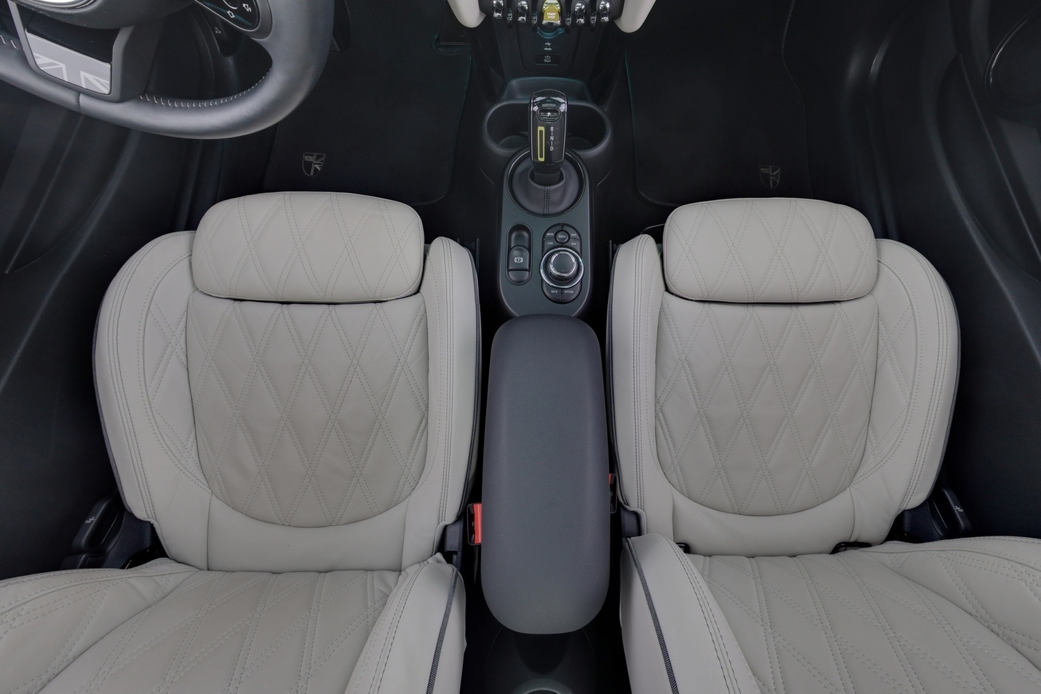 Mini Hatchback vaihtoauto