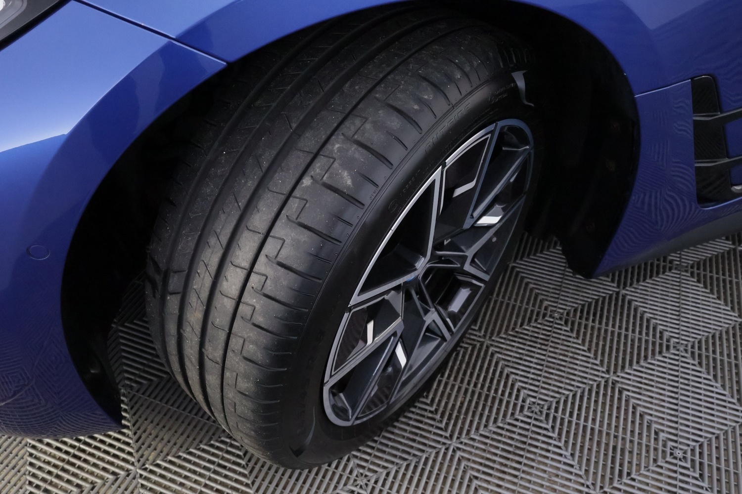 BMW i4 vaihtoauto