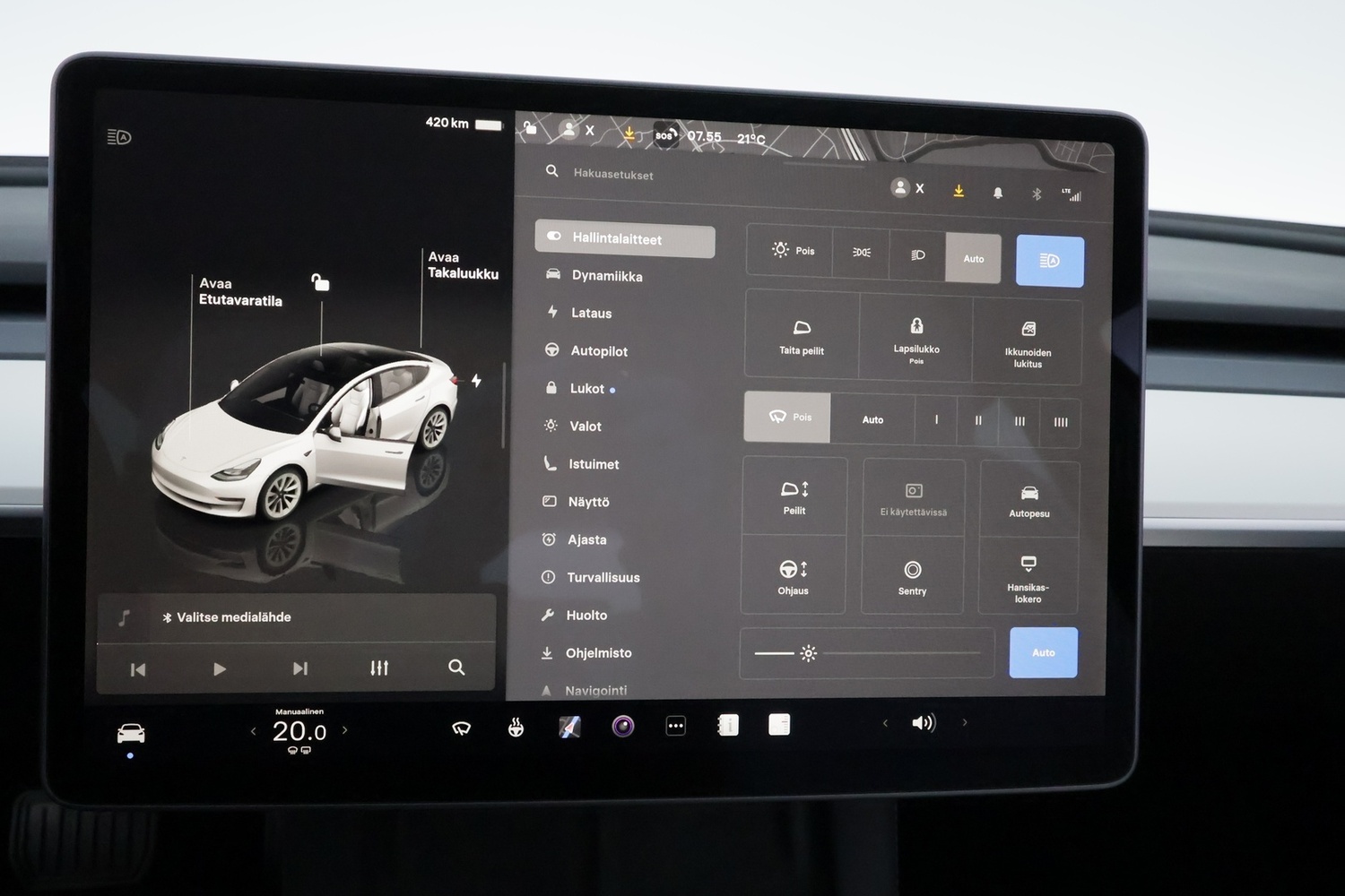 Tesla Model 3 vaihtoauto