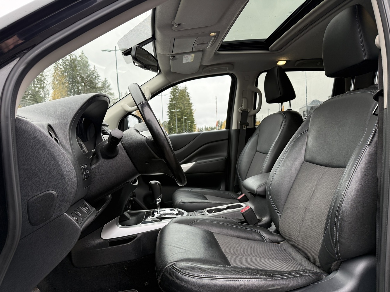 Nissan Navara vaihtoauto