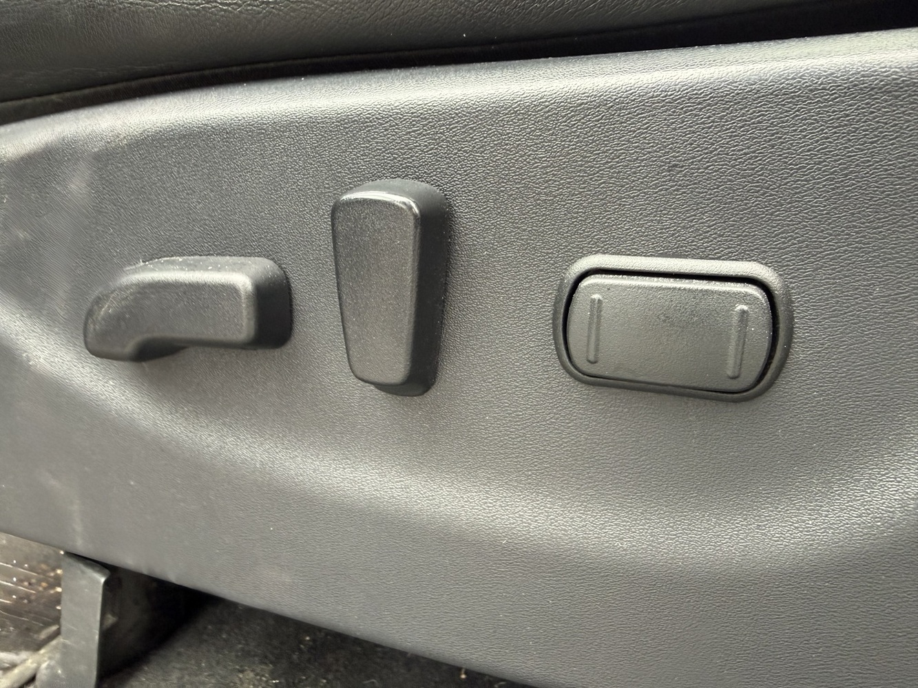 Nissan Navara vaihtoauto
