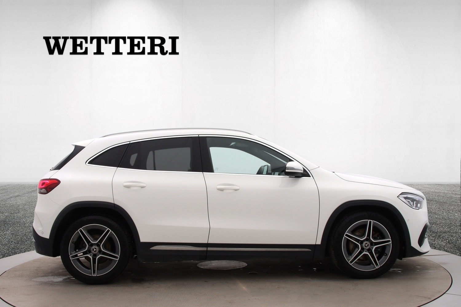 Mercedes-Benz GLA vaihtoauto