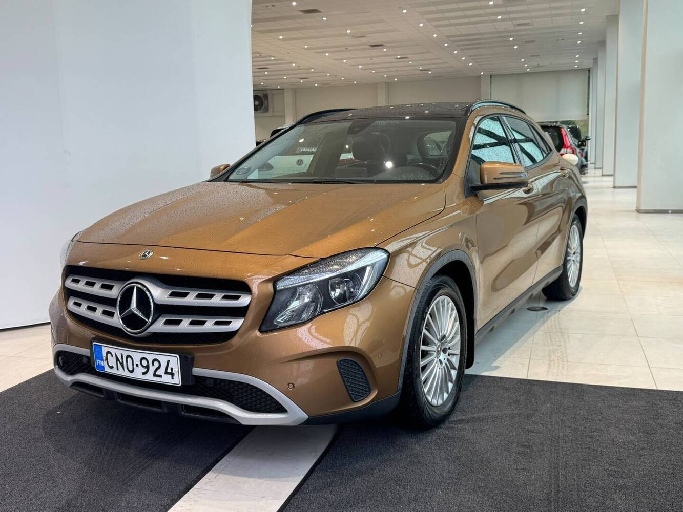 Mercedes-Benz GLA vaihtoauto