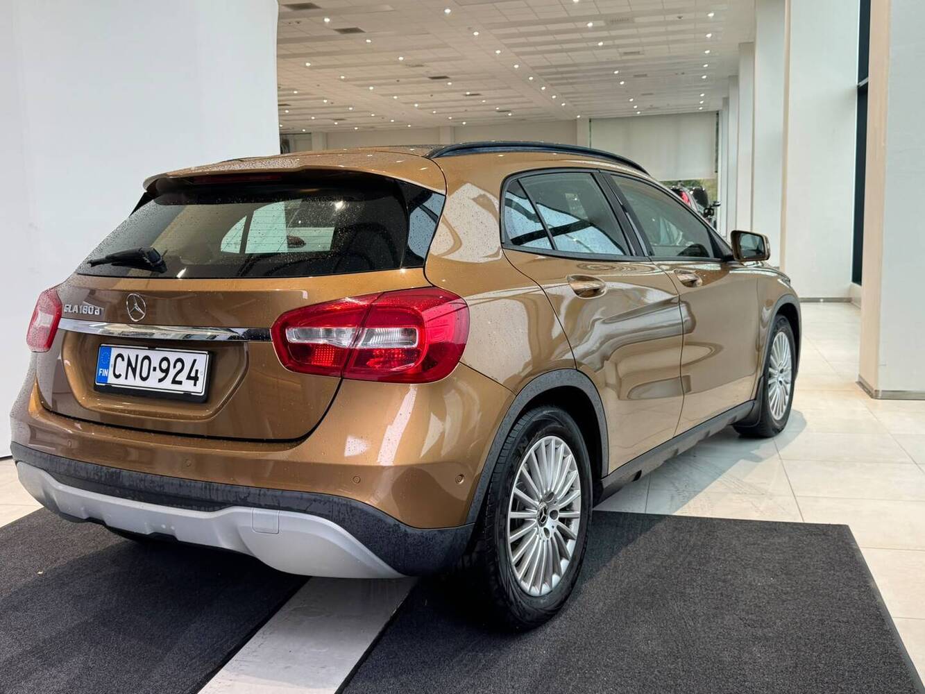 Mercedes-Benz GLA vaihtoauto