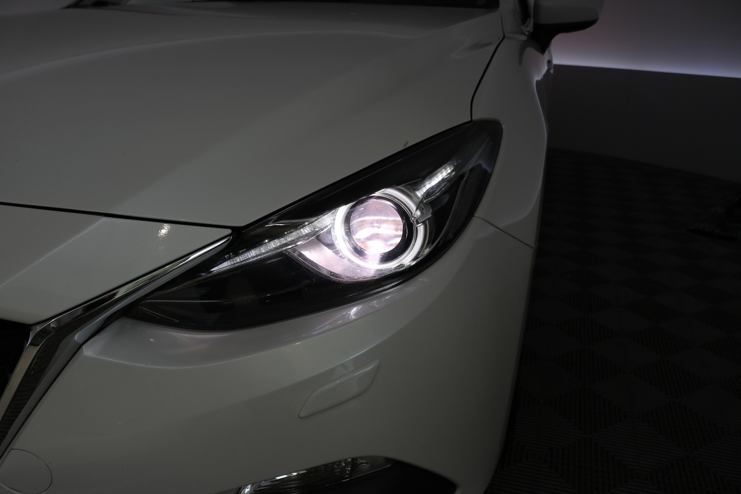 Mazda 3 vaihtoauto